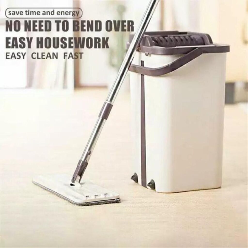 Flat mop with bucket